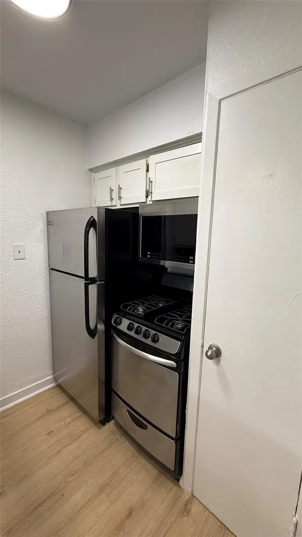 2401 Manor RD #126, Austin, TX 78722