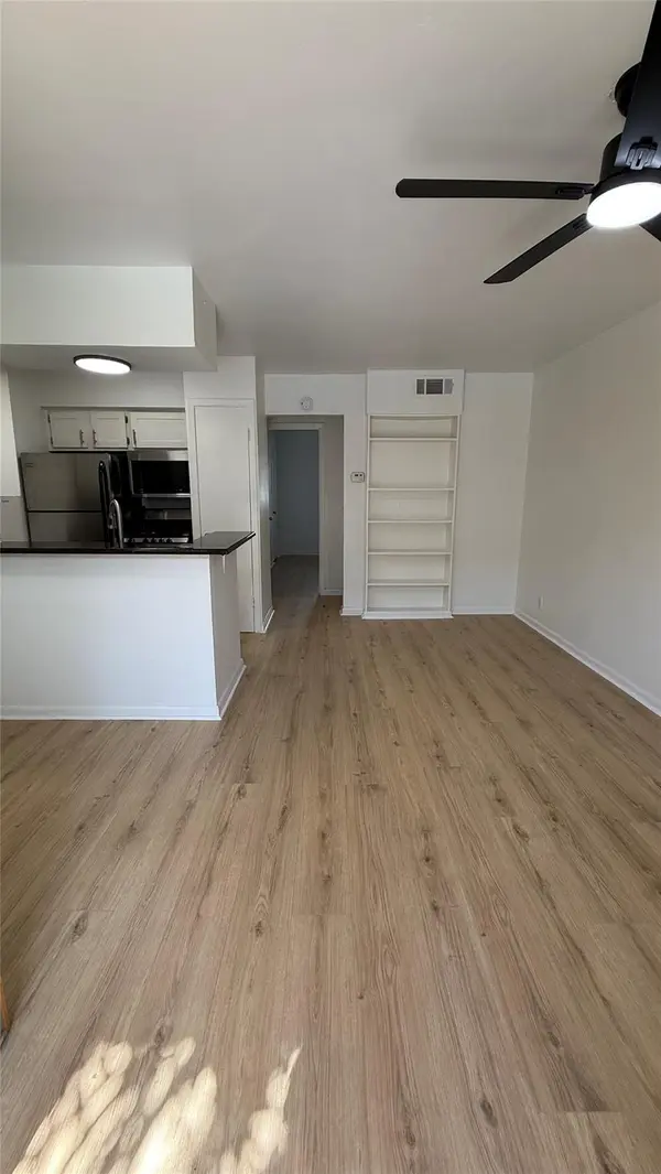 2401 Manor RD #126, Austin, TX 78722