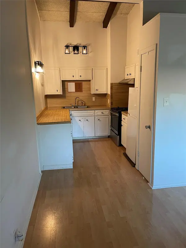 2404 Longview ST #204, Austin, TX 78705