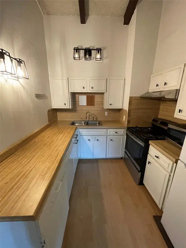 2404 Longview ST #204, Austin, TX 78705