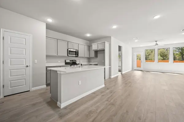 205 Hornet ST, Elgin, TX 78621