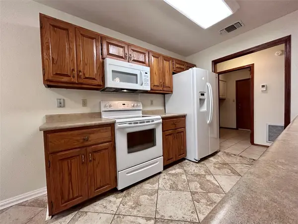 57 WOODCREEK DR, Wimberley, TX 78676