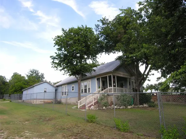 13 Cockrell CIR, Lampasas, TX 76550