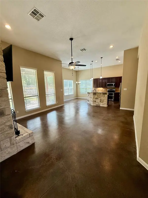 139 Kahalulu DR, Bastrop, TX 78602