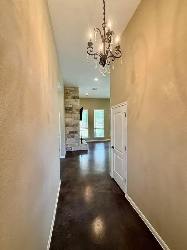 139 Kahalulu DR, Bastrop, TX 78602