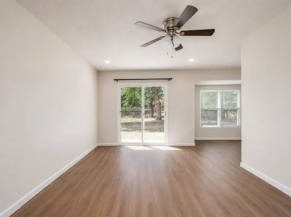 412 Craddock Ave, San Marcos, TX 78666