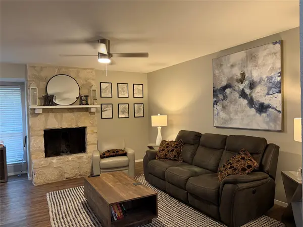 1400 Vista Ridge CV #B, Austin, TX 78754