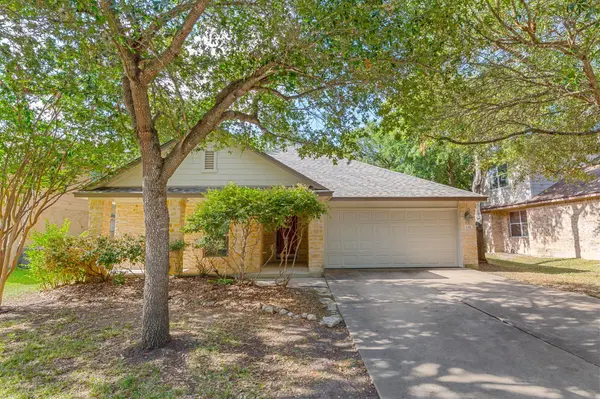 135 LEAR Ave, Buda, TX 78610