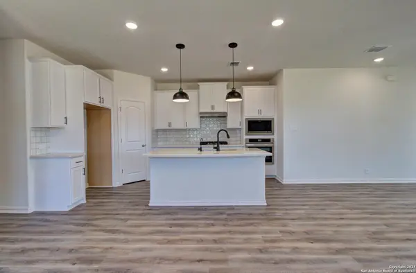 1504 Spechts Ranch RD, New Braunfels, TX 78132