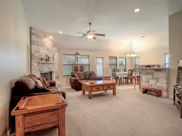 212 Cailin CT, Burnet, TX 78611