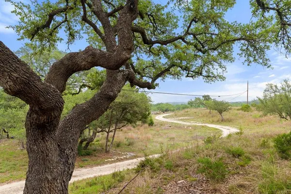 1850 Pursley RD, Dripping Springs, TX 78620