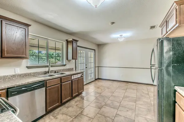 7273 Woodlake CIR, Belton, TX 76513