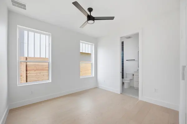 301 N Pleasant Valley RD #2, Austin, TX 78702