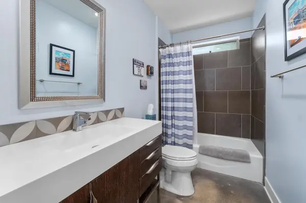 604 W LIVE OAK ST, Austin, TX 78704