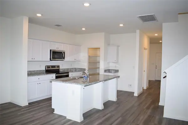 431 Robins Nest LN, Kyle, TX 78640