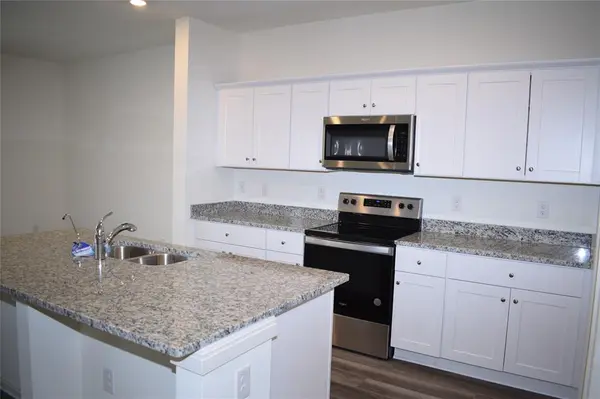 431 Robins Nest LN, Kyle, TX 78640