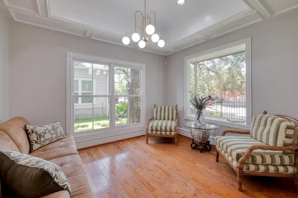 1204 W 39th ST, Austin, TX 78756