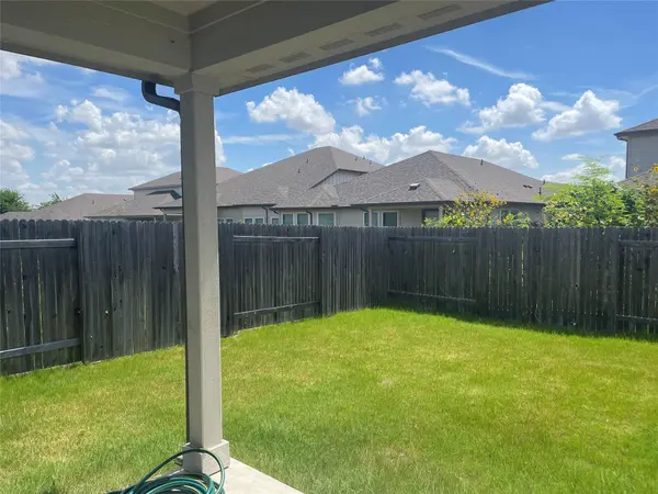 104 Greenspire Downs DR, Hutto, TX 78634