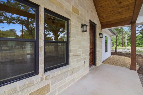 495 Cypress Trail LOOP, Rockdale, TX 76567