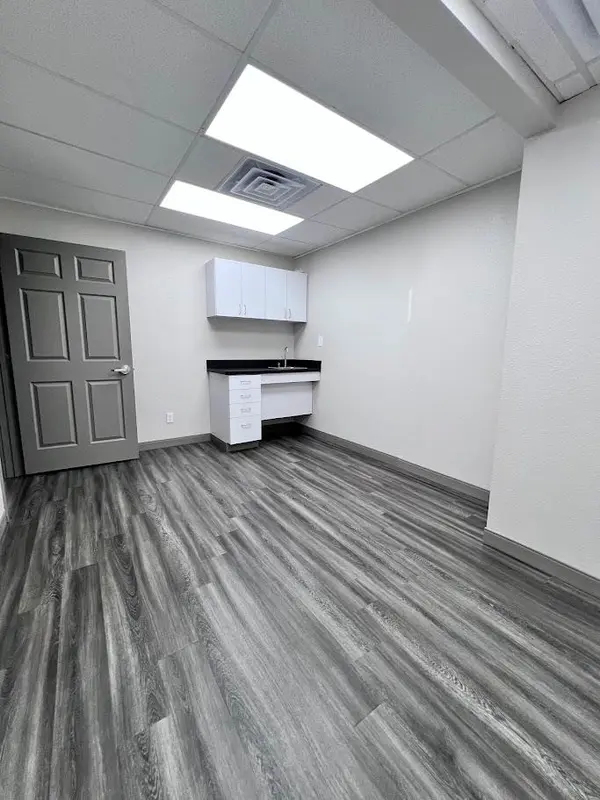 2300 N Us Highway 281 HWY, Marble Falls, TX 78654