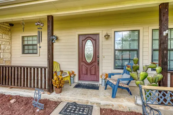 809 Skyline DR, Kingsland, TX 78639