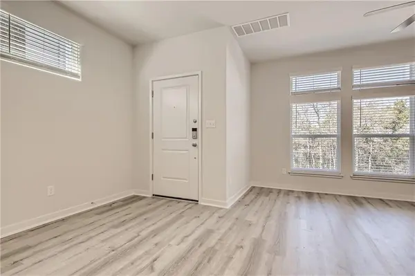 605 W South ST #211, Leander, TX 78641