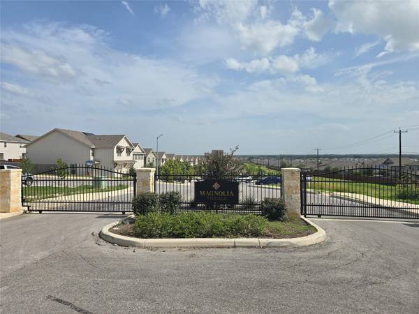 7520 Magnolia Village VLG #101, San Antonio, TX 78252