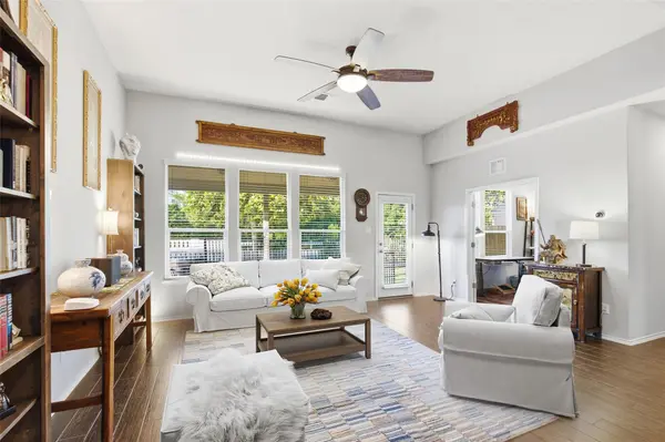 1050 Kenney Fort XING #13, Round Rock, TX 78665