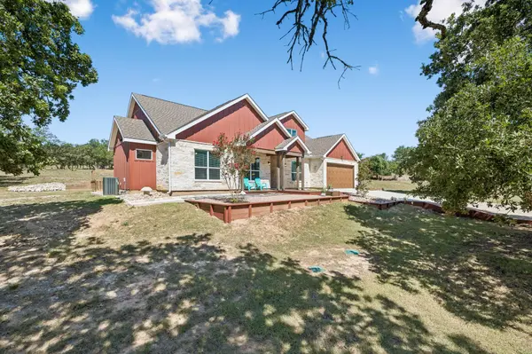 1783 Axis CIR, Fredericksburg, TX 78624