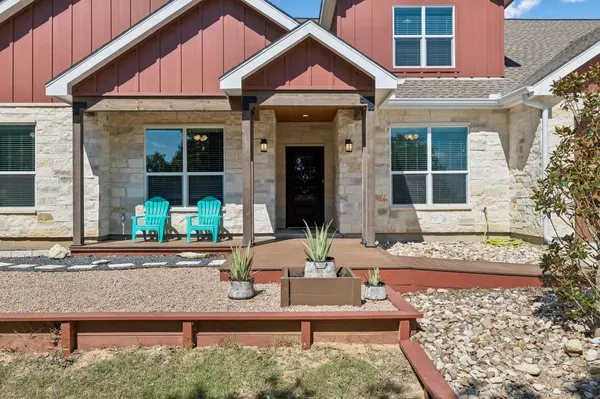 1783 Axis CIR, Fredericksburg, TX 78624