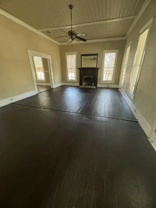 302 S Burleson ST, Kyle, TX 78640