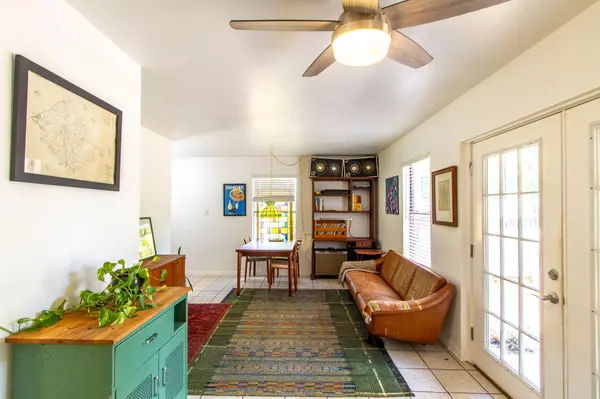 208 Hackberry ST, Lockhart, TX 78644