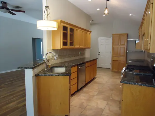 1404 Peachtree Valley DR, Round Rock, TX 78681