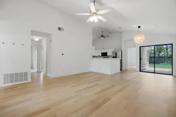 2003 James PL, Round Rock, TX 78664
