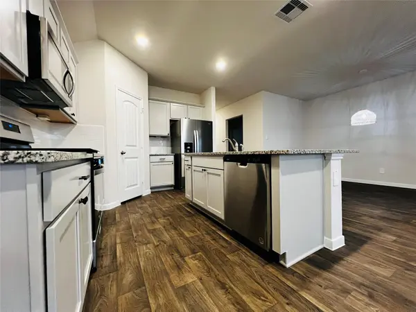 315 Darwin PL, Lockhart, TX 78644