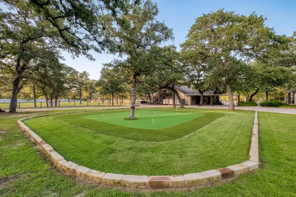 1474 County Road B, Lexington, TX 78947