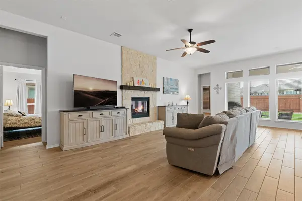 405 Glen Arbor DR, Liberty Hill, TX 78642