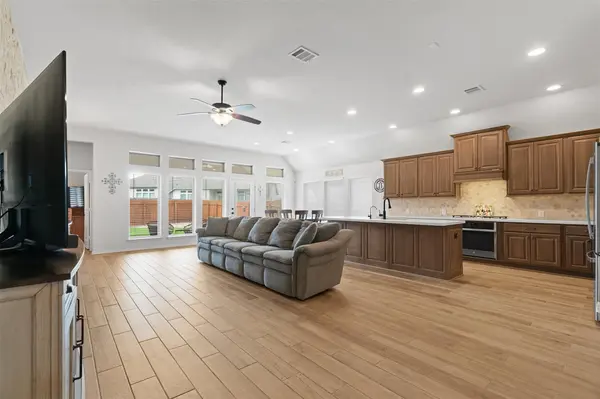 405 Glen Arbor DR, Liberty Hill, TX 78642