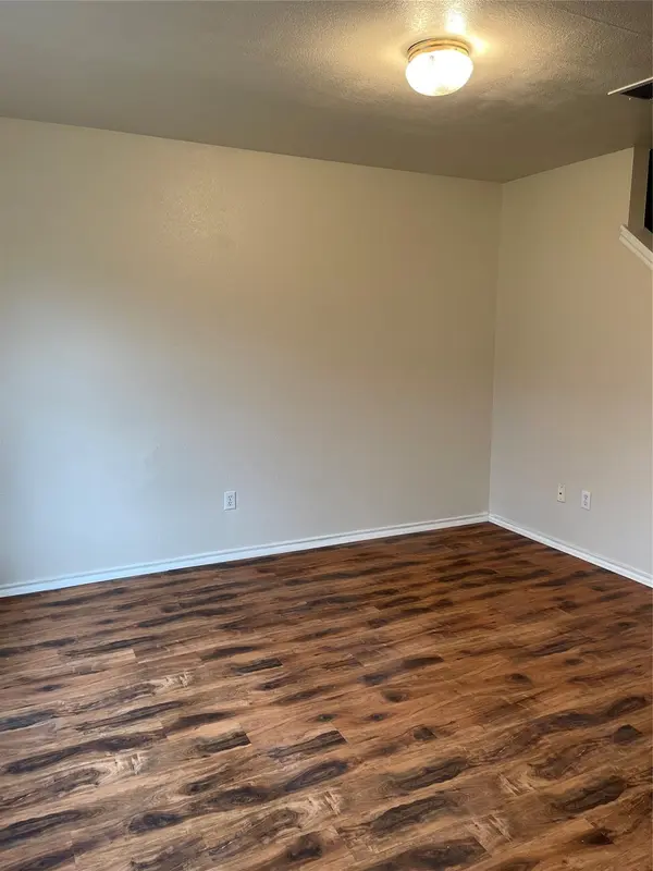 1013 Christopher ST #A, Round Rock, TX 78681