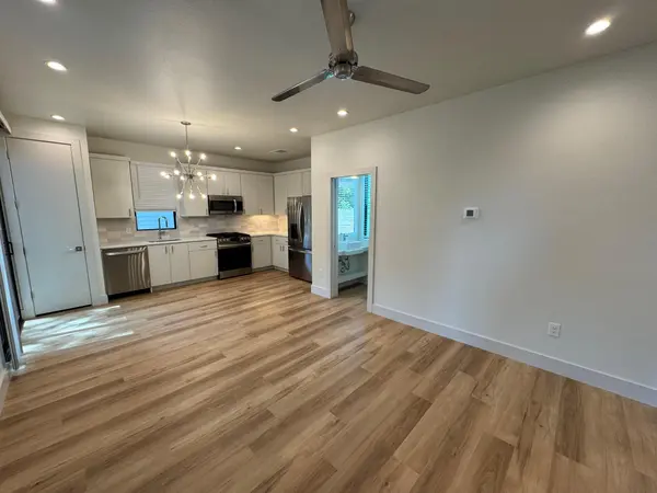 1133 Walton LN #2, Austin, TX 78721