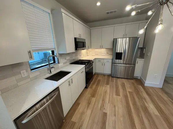 1133 Walton LN #2, Austin, TX 78721