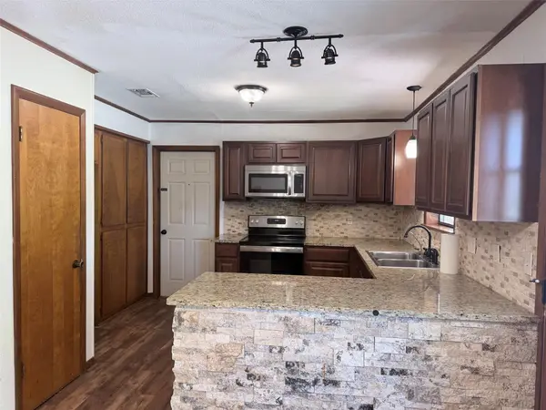 184 Affeld LN, Smithville, TX 78957