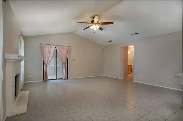1202 Thorpe LN #315, San Marcos, TX 78666