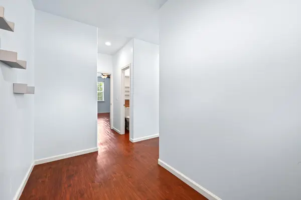 330 Howard LN, Buda, TX 78610