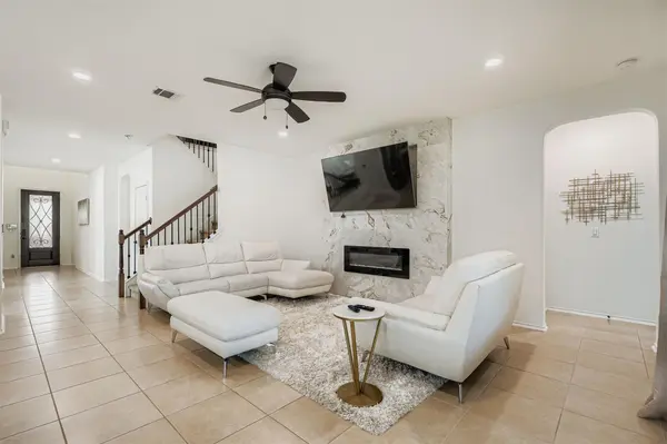 7020 Ondantra BND, Austin, TX 78744
