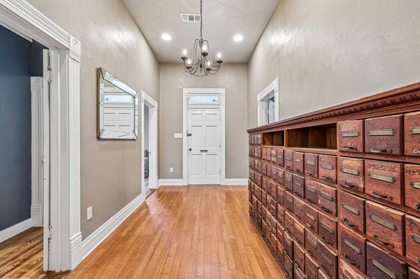 601 Garwood ST, Smithville, TX 78957