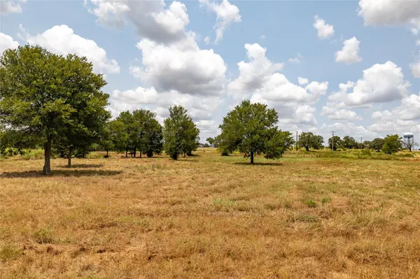 TBD N Magnolia Ave, Luling, TX 78648