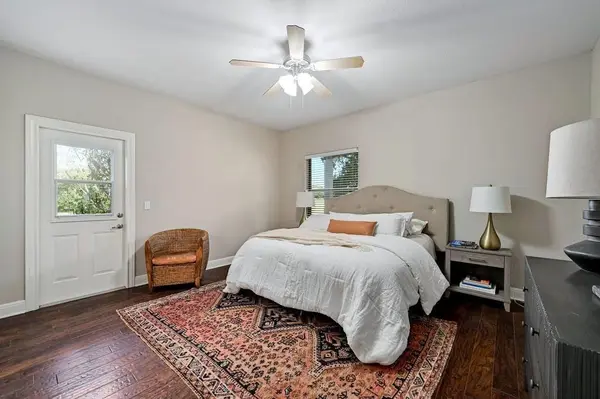 200 Oak Hollow LN, Buda, TX 78610