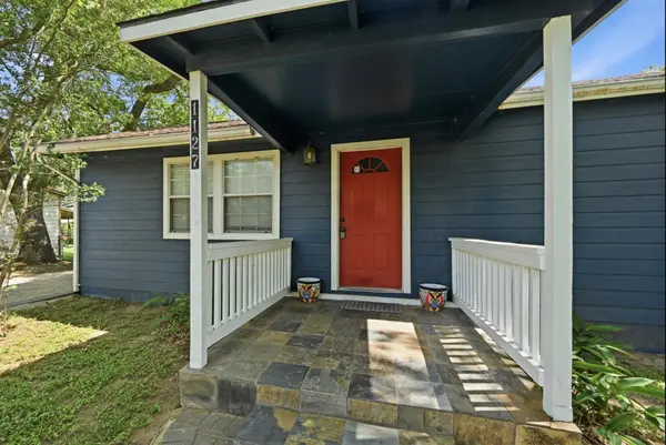 1127 Parr ST, Luling, TX 78648