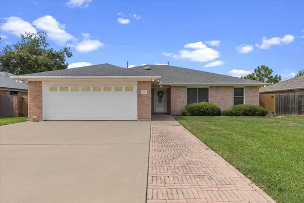 805 Craddock CT, Smithville, TX 78957